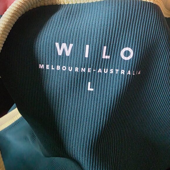 NWOT WILO ( LG ) Australian Crop Work Out Padded Tank Top Sports Bra - Picture 5 of 6